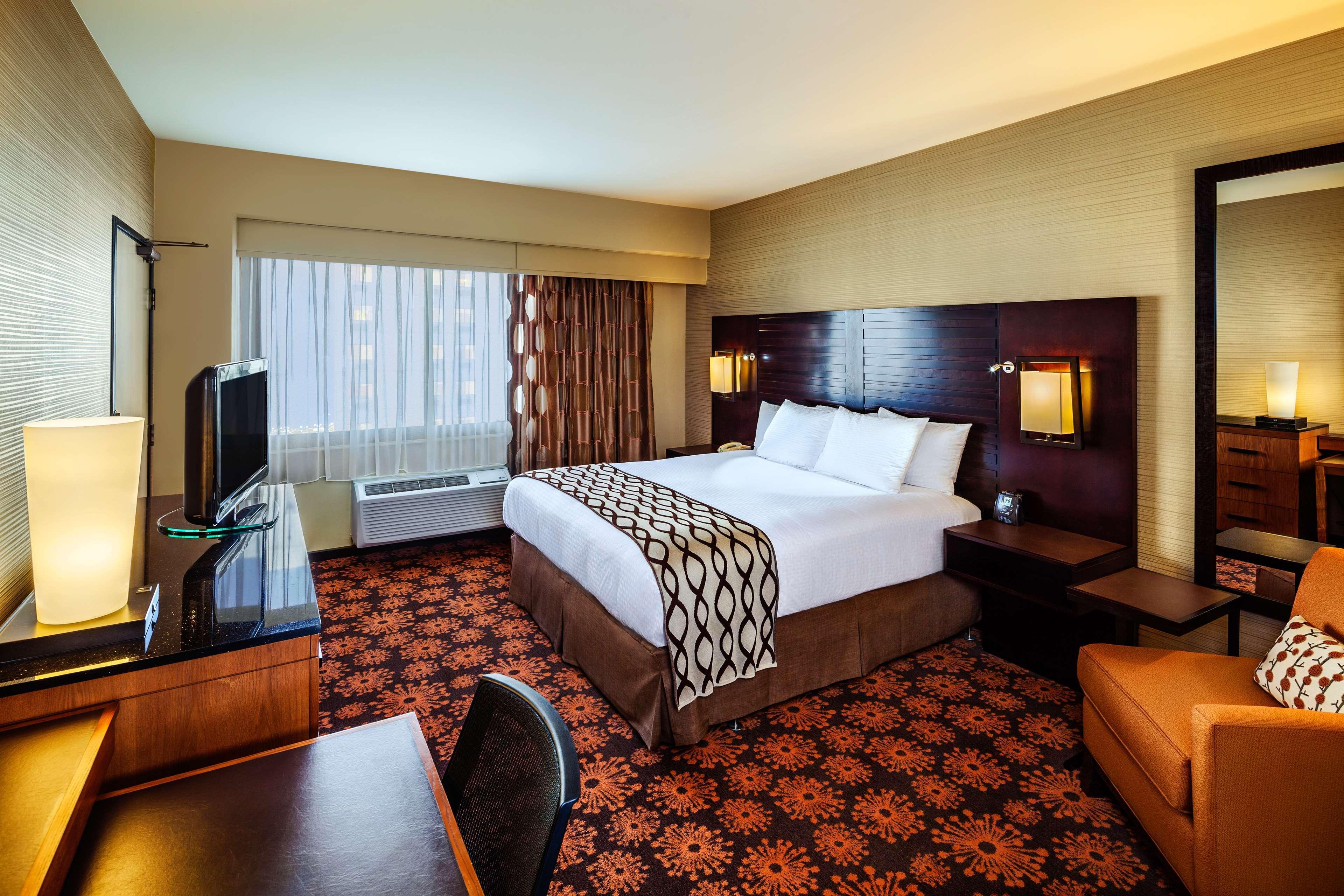 Doubletree By Hilton San Francisco Airport 4*