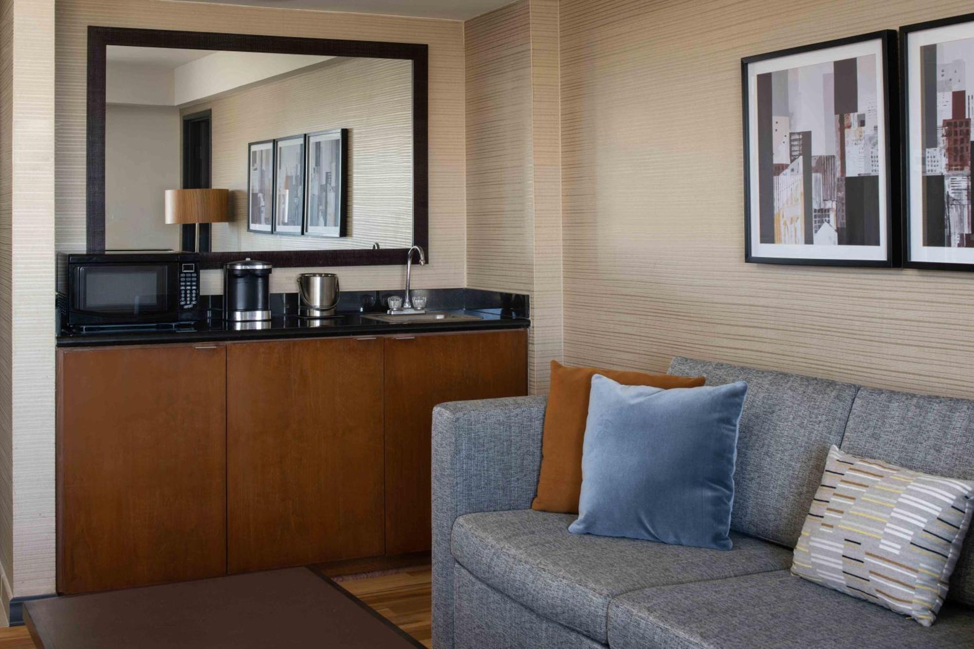 Doubletree By Hilton San Francisco Airport Hotel 4*