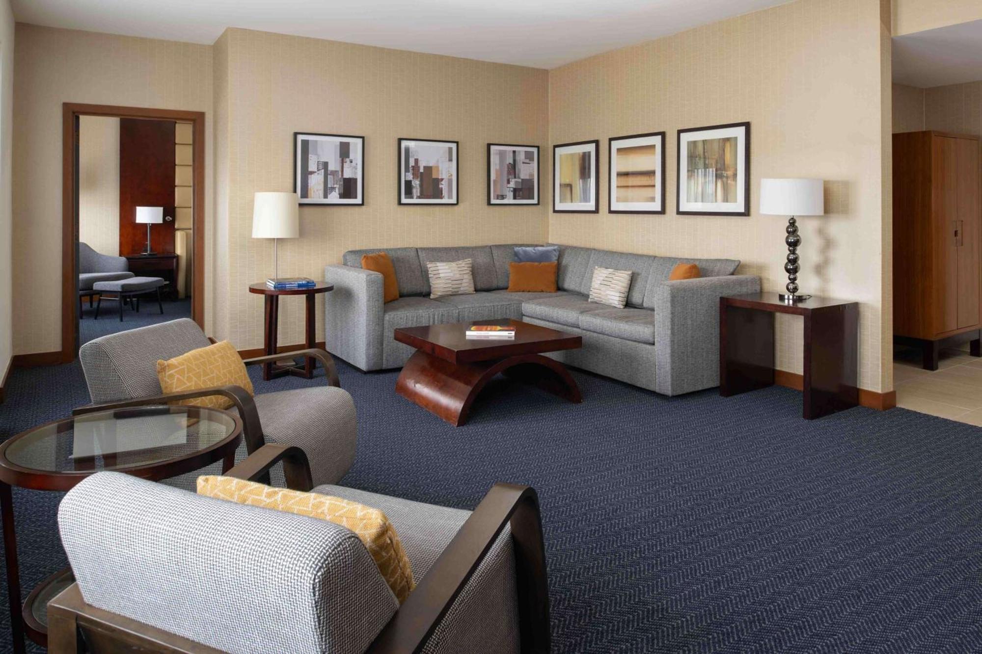 Doubletree By Hilton San Francisco Airport Hotel 4*